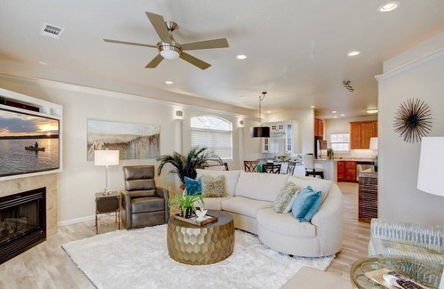 Mid America Condo | LAKE, CASINO, HORSE RACING, SPA & HIKING! "NO REGRETS" 2/2 VILLA! NO STEPS!