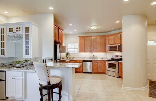 Mid America Condo | LAKE, CASINO, HORSE RACING, SPA & HIKING! "NO REGRETS" 2/2 VILLA! NO STEPS!