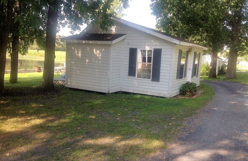 North Hero Cabin | Lake Champlain Islands Cottage on Carry Bay, North Hero Vermont. Cottage 3