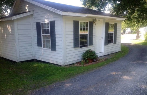 North Hero Cabin | Lake Champlain Islands Cottage on Carry Bay, North Hero Vermont. Cottage 3