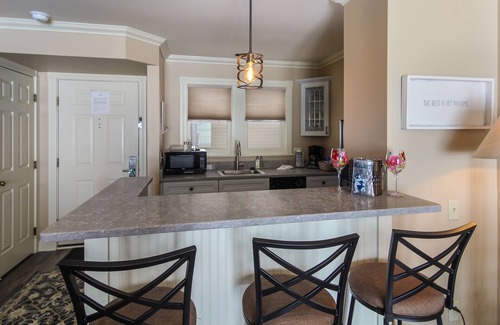 Boyne City Condo | Lake Charlevoix Top-Floor Balcony Condo | Gas-Log Fireplace | Private Beach