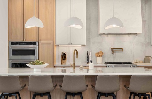 Chelan Villa | Lake Chelan Luxury Villa – w/Views l Beach Swimming Spa Sauna- Sleeps 24