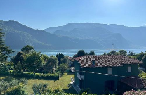Abbadia Lariana Apartment | Lake Como - 3 min Walk from Beach - New Flat for 6 Guests