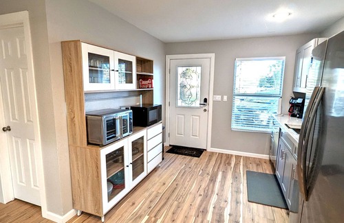 Quitman Cabin | Lake Fork Luxury and Leisure. 2 story cabin in gated resort. Many amenities!