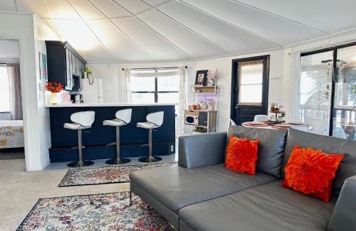 Highland House | Lake Francis Lily Pad