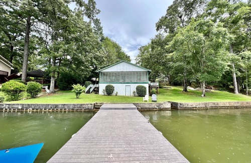 Dadeville Cabin | Lake Front Cabin W/Screened-in Porch and personal dock - Close for Auburn games