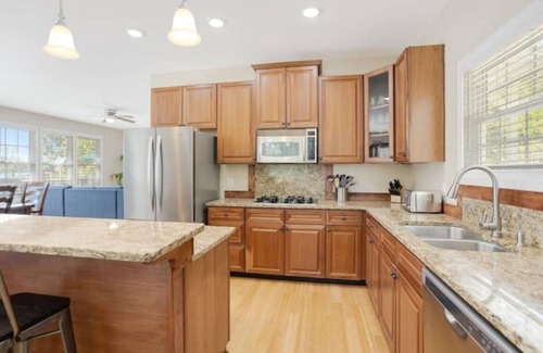 Waterloo House | Lake front/kayaks/private dock/firepit/game room w/pool table/sleeps up to 14