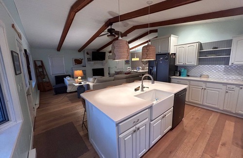 Detroit Lakes Cabin | Lake front Lake Melissa Cabin with huge sand beach!