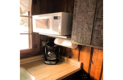 West Branch Cabin | Lake Front Studio Cabin 4 - ATV & Pet Friendly!