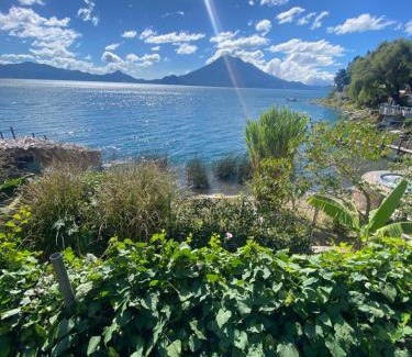 Santa Cruz La Laguna House | Lake Front Suite at Los Elementos