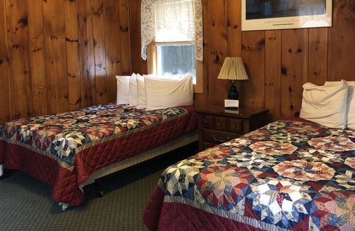 Lake George Cabin | Lake George Bear's Den