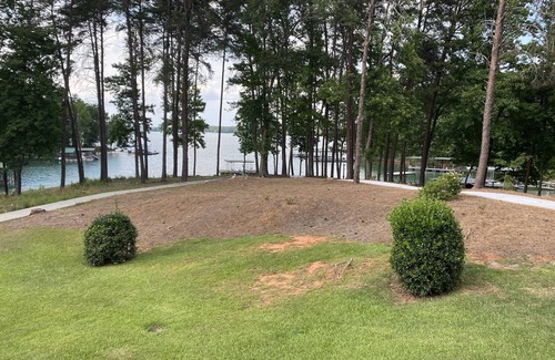 Anderson House | Lake Hatrwell - Anderson, SC. Short drive to Clemson.