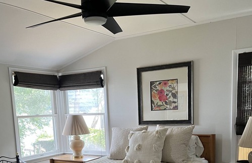 Mount Arlington Cottage | Lake Hopatcong Bungalow with Sunset Views, 2BR + Loft