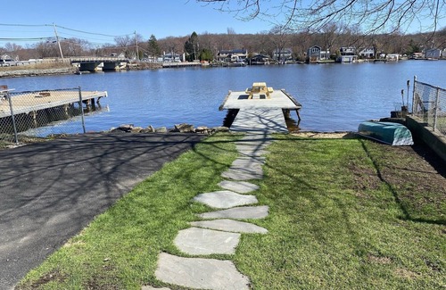 Lake Hopatcong House | Lake Hopatcong Lake House w/Private Dock and Grill