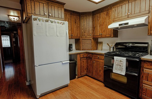 Twain Harte Cabin | Lake, Hot Tub, Baby & Toddler Friendly, Walk to Town