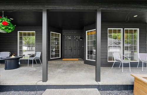 Hayden Lake House | Lake, Hot Tub, Golf Retreat