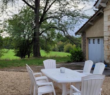 Maurens House | Lake House 10 mins from Bergerac