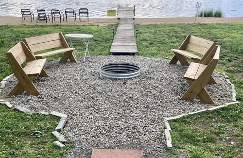 South Branch House | Lake House on Jose Lake