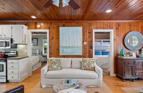 Langston Cabin | Lake House on the Water!