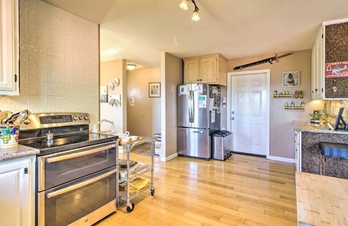 Kelseyville House | Lake house perched on a hill w/views & w/SUP's kayaks & E-Bikes & pool