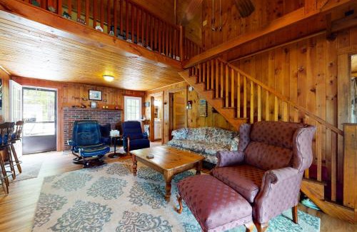 The Bays House | Lake House Retreat