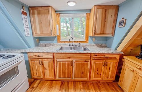 Rockbridge Cabin | Lake Life A-Frame (Hocking Hills Area)