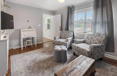 Acworth Apartment | Lake Life C - 2 Bdrm Sleeps 4 | 5 Min Walk to Beach & Dwntwn Acworth | 10 Min to Lake Point Sports