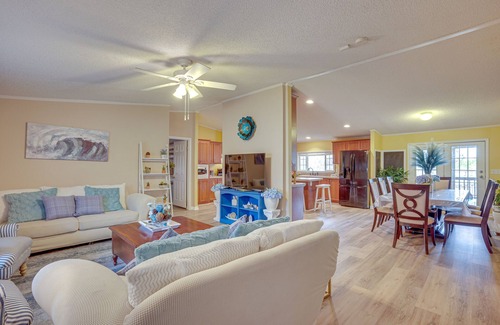 Oakhurst House | Lake Livingston Home w/Dock & Deck!