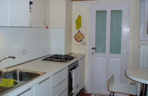 Cannobio Apartment | Lake Maggiore - Cannobio- IT- Appartem. for 5 pers. - private beach & superb view