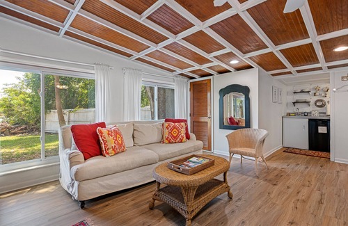 Tampa House | Lake Oasis—Private Suite, Ducks Visit Daily!