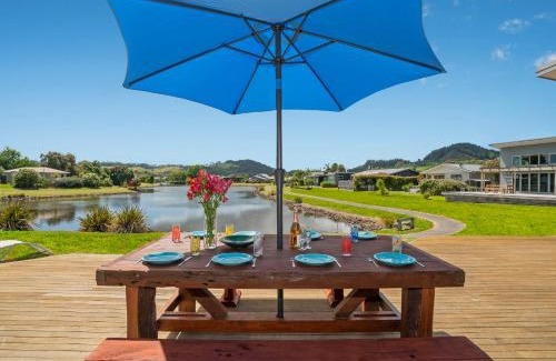 Cooks Beach House | Lake on Scott - Cooks Beach Holiday Home
