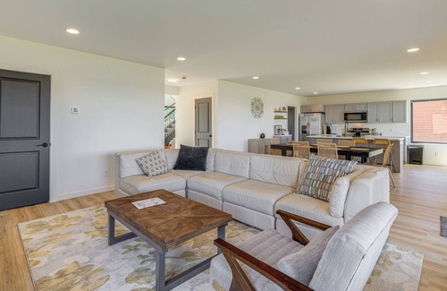 Waterport House | Lake Ontario Hideaway - Nature & Stillness Await!