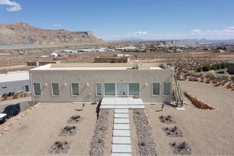 Big Water Villa | Lake Powell Sunrise Villa by Antelope Canyon with firepit and scenic views