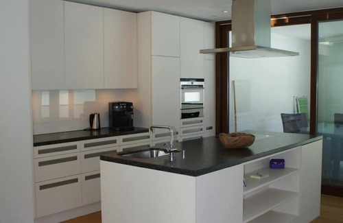 Davos-Dorf Apartment | Lake promenade directly on Lake Davos