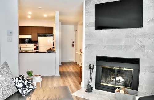 Magog Condo | Lake Side Condo Magog With Pool