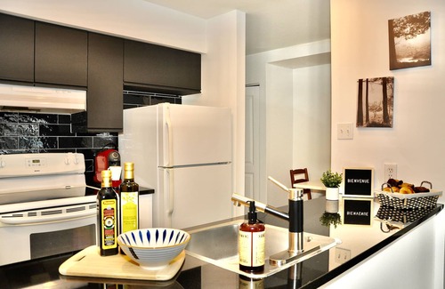 Magog Condo | Lake Side Condo Magog With Pool