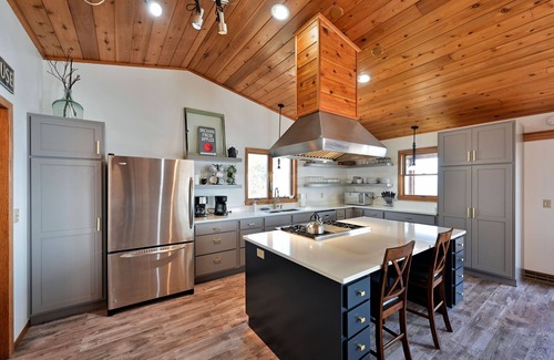 Herbster House | Lake Superior Direct Lakefront! Now Booking Off-season Dates and 2026!