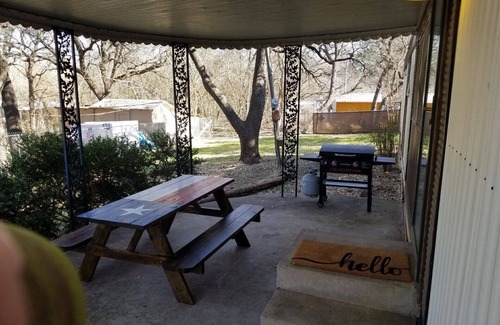 Clifton House | Lake Time the place to be on Lake Whitney !