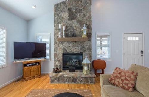 Black Mountain House | Lake Tomahawk Retreat