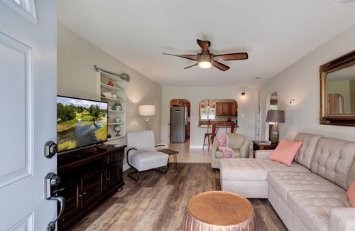 Mount Dora House | Lake Vibes Only ~ Cozy Lake House, short drive to Downtown Mt Dora & Tavares!