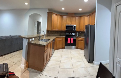 Tamiami House | Lake view big & bright home