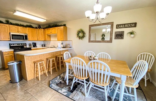 Harbor Village Condo | Lake View Condo 930# 2- great views of Bear Lake