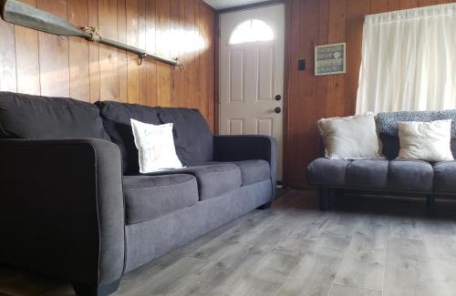 Ashtabula House | Lake View Cottage on Lake Erie