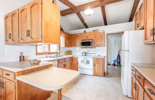 Augusta House | Lake View Grand House