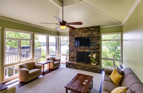 Osage Beach House | Lake-View Home at Margaritaville Resort!