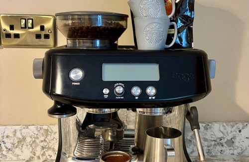 Portnablagh Apartment | Lake View Luxury Apartment