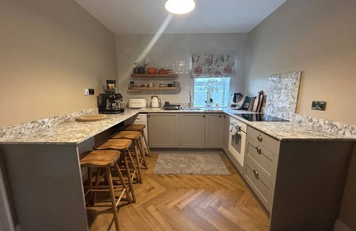 Portnablagh Apartment | Lake View Luxury Apartment