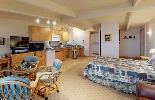 Polson Apartment | Lake view studio with private balcony, AC, dock for kayaking & swimming
