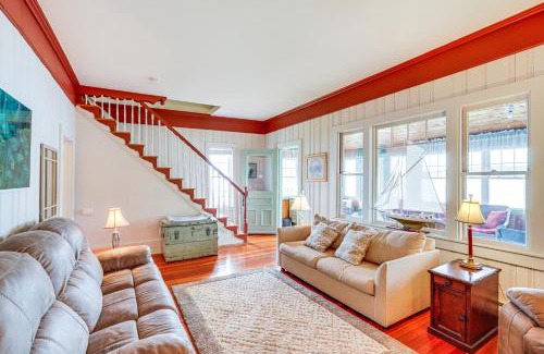 Pittsfield House | Lake Views and Dock Access - Pittsfield Cottage!