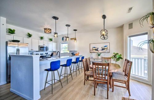 Village of Four Seasons Apartment | Lake Views and Pool Access Lake Ozark Condo!
